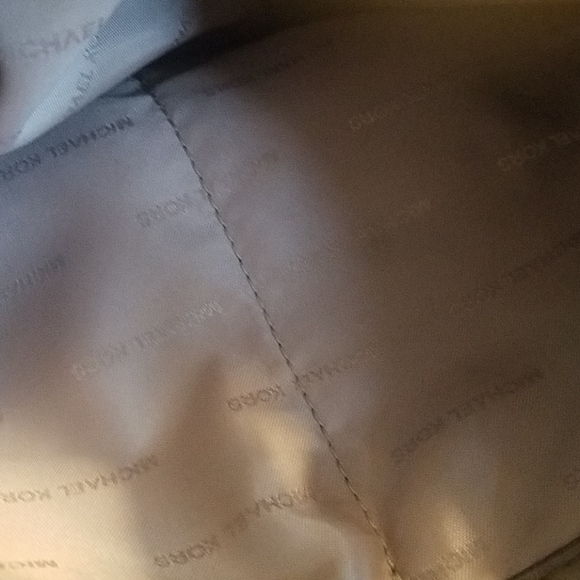 Michael Kors gray leather bag - Picture 8 of 8